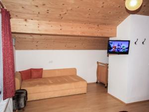 A television and/or entertainment centre at Apartment Schloßmühle by Interhome