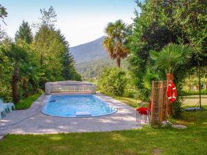 Bazén v ubytování Apartment Poolside by Interhome nebo v jeho okolí