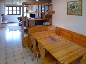 Kuchyň nebo kuchyňský kout v ubytování Apartment Fricktalerhuus Apt-1 by Interhome