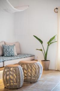 Istumisnurk majutusasutuses Levantes Ios Boutique Hotel