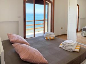 Posteľ alebo postele v izbe v ubytovaní Apartment Pinta by Interhome