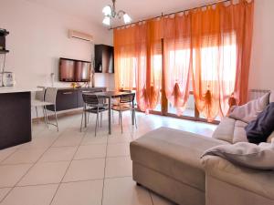 Ruang duduk di Apartment Rosapanna-1 by Interhome