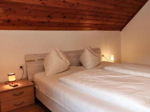 Posteľ alebo postele v izbe v ubytovaní Holiday Home Gebhardt by Interhome + 20 fotografií