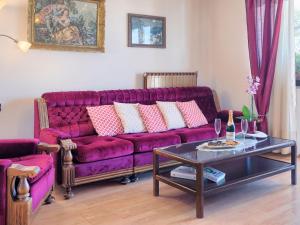 Posezení v ubytování Apartment Chiara by Interhome