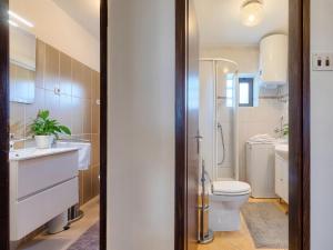 Koupelna v ubytování Apartment Chiara by Interhome