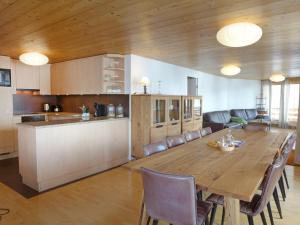 Kuchyň nebo kuchyňský kout v ubytování Apartment Gloria Süd by Interhome