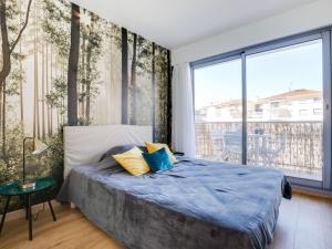 Кровать или кровати в номере Apartment Calliope by Interhome