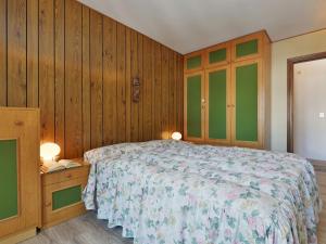 Posteľ alebo postele v izbe v ubytovaní Apartment Condominio al Parco-9 by Interhome