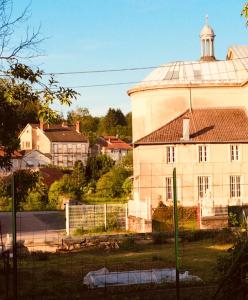 Foto de la galería de Maison de 4 chambres avec vue sur la ville jardin clos et wifi a Cirey sur Vezouze en Cirey-sur-Vezouze