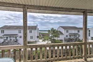 Gallery image of Chincoteague Townhome with Pony Views from Deck! in Chincoteague