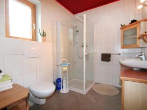 Kúpeľňa v ubytovaní Studio Frischmann-2 by Interhome