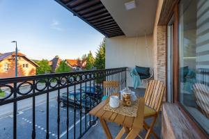 Balkón nebo terasa v ubytování Grof Zlatibor