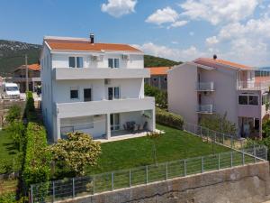 Nespecifikovaný výhled na hory nebo výhled na hory při pohledu z apartmánu