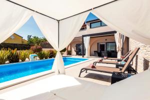 Bazén v ubytovaní Apartment St. Antonio alebo v jeho blízkosti