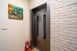 Bilde i galleriet til 卡斯比亞精品民宿附電梯手作早餐車位送童玩節平日票1張 i Wujie
