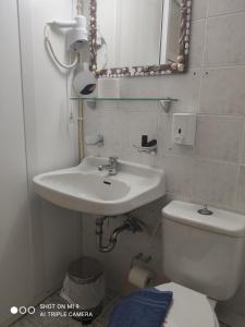 Koupelna v ubytování Hotel Trifylia
