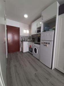 Kuchyňa alebo kuchynka v ubytovaní Sea view in Benalmadena