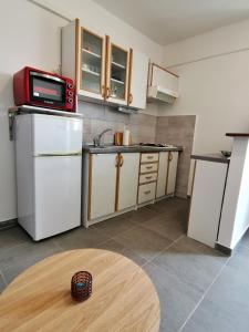 Kuchyňa alebo kuchynka v ubytovaní Apartment Hramina