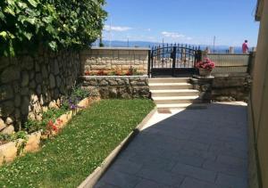 Vonkajšia záhrada v ubytovaní Apartment Gobac