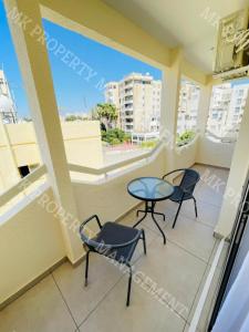 Milos City Center Apts No.34にあるバルコニーまたはテラス