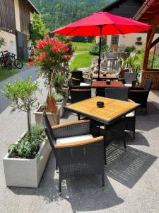 Um jardim no exterior de Hotel Restaurant Gasthof Michal