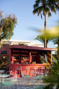 Restauracja lub miejsce do jedzenia w obiekcie Barcarola Club