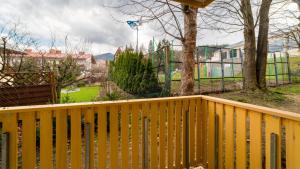 Ogród w obiekcie Apartament nad Łomnicą
