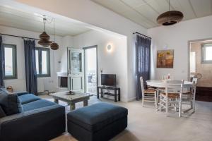 A seating area at Hotel Senia - Onar Hotels Collection