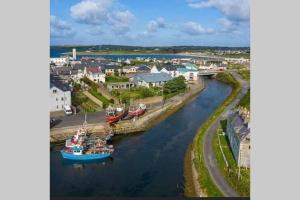 Gallery image of Canal View in Belmullet