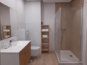 Kúpeľňa v ubytovaní Apartamenty przy Stoku Mrągowo + 37 fotografií