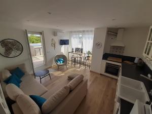 Kuchyň nebo kuchyňský kout v ubytování confortable appartement T2