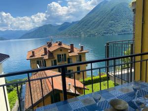 Gallery image of Appartamenti vista lago in Argegno