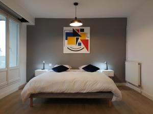 Gallery image of Appartement tout confort 2 chbres - 72m2 - avec terrasse et vue Pyrénées in Pau