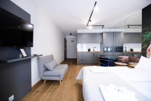 Kuchnia lub aneks kuchenny w obiekcie Aparthotel Inspire Miodova Residence