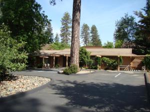El edificio en el que está el motel
