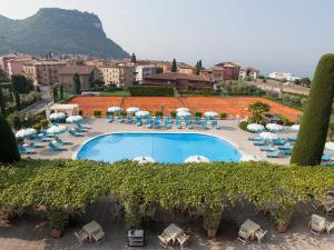 Bazén v ubytování Hotel Garden nebo v jeho okolí
