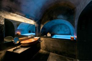 Imagem da galeria de Pearl of Caldera Oia - Boutique Hotel by Pearl Hotel Collection em Oia