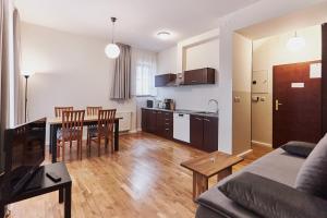 Kuchnia lub aneks kuchenny w obiekcie Apartamenty Świnoujście - Villa Stil 1