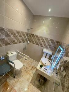 Koupelna v ubytování Rose Jeddah Hotel
