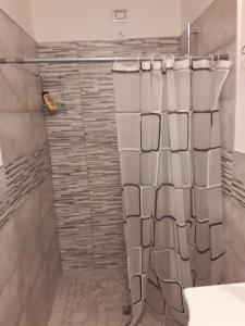 Koupelna v ubytování B&B Let&Lat