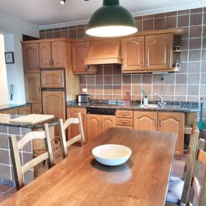 Kuchyňa alebo kuchynka v ubytovaní Casa Courcelles - Viveiro