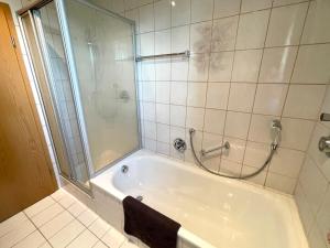 A bathroom at Kuschelige Ferienwohnung mit Balkon & Free Wifi