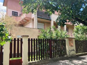 Budova, v ktorej sa apartmán nachádza