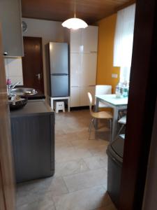 Kuchyň nebo kuchyňský kout v ubytování Heidehaus Hodenhagen