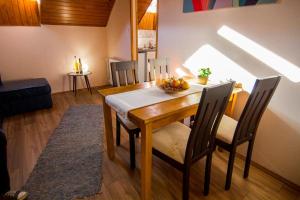 Posezení v ubytování Natúra Panzió&Apartmanház