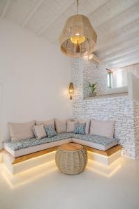 Istumisnurk majutusasutuses Levantes Ios Boutique Hotel