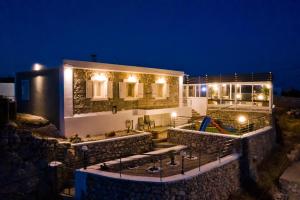 Bazén v ubytovaní Serenity Villa alebo v jeho blízkosti
