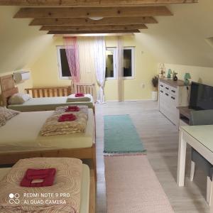 Postel nebo postele na pokoji v ubytování Mirella rooms