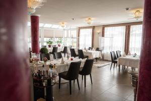 Restoran või mõni muu söögikoht majutusasutuses Hotel Waghäuseler Hof GmbH