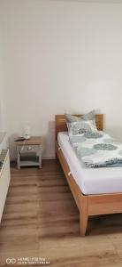Postel nebo postele na pokoji v ubytování Monteurwohnung 1 Bitterfeld